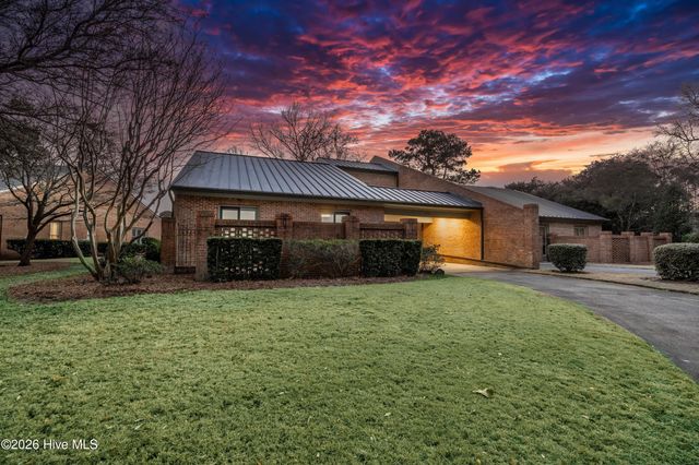 1751 Signature Place, Wilmington, NC 28405