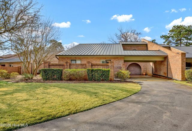 1751 Signature Place, Wilmington, NC 28405