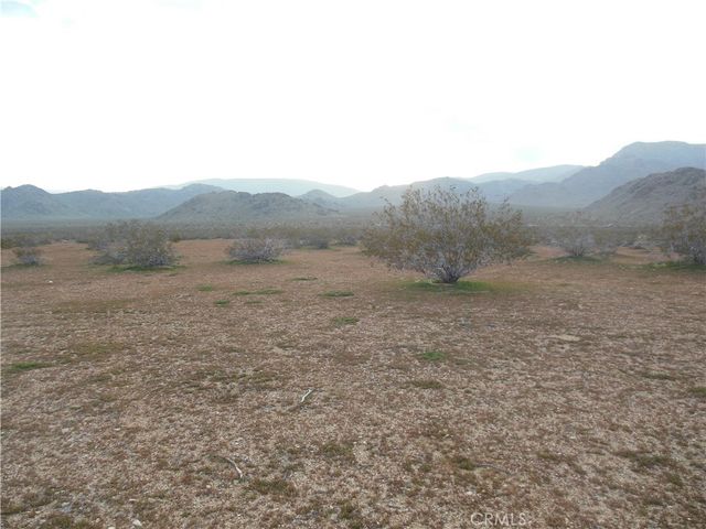 22000 Lorraine Avenue, Lucerne Valley, CA 92356