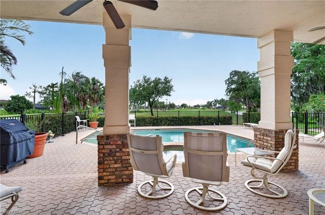 16031 Forest Oaks DR, Fort Myers, FL 33908