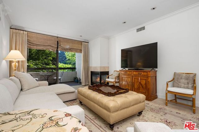 2132 Century Park Lane 103, Los Angeles, CA 90067