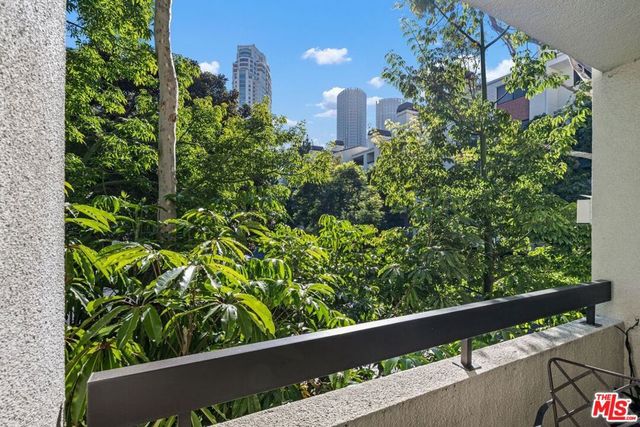 2132 Century Park Lane 103, Los Angeles, CA 90067
