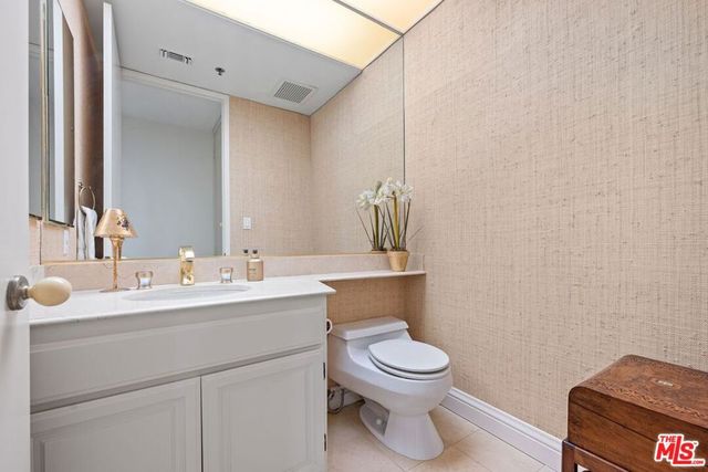 2132 Century Park Lane 103, Los Angeles, CA 90067