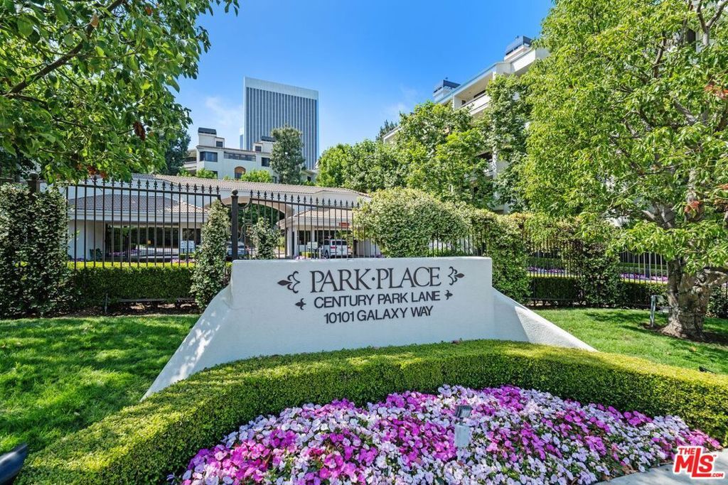 2132 Century Park Lane 103, Los Angeles, CA 90067