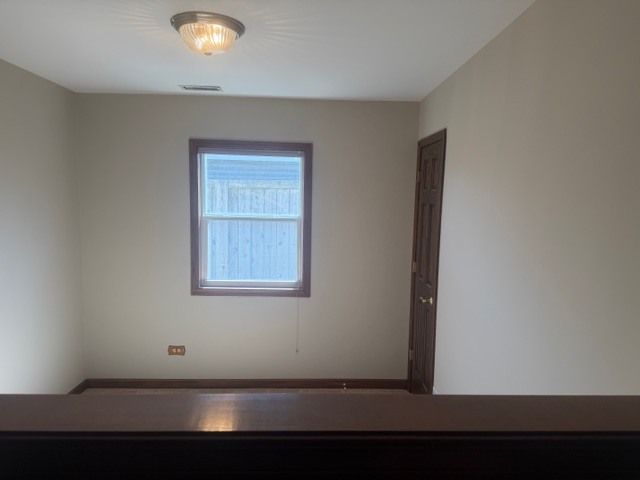 16 N Fairlawn Avenue, Mundelein, IL 60060