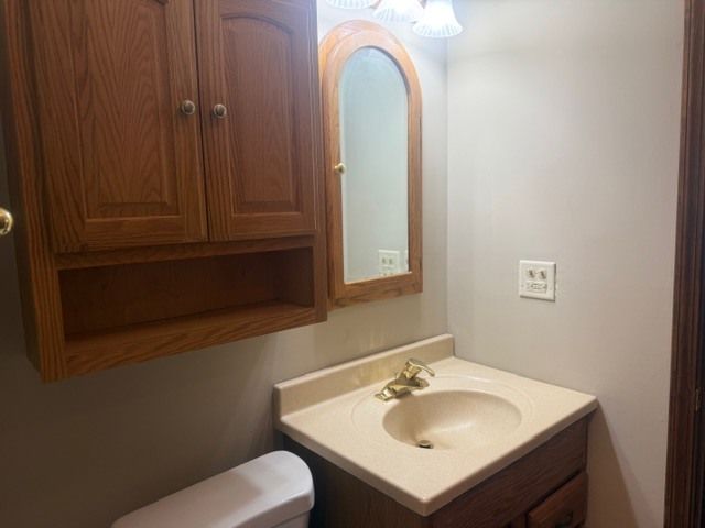 16 N Fairlawn Avenue, Mundelein, IL 60060