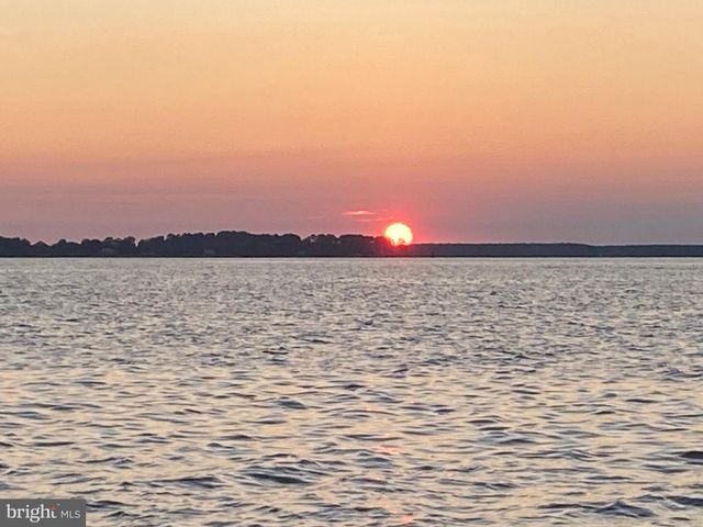 5202 HERON RD, Cambridge, MD 21613