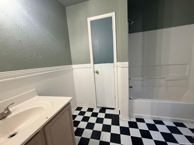 91 Booker Palm, San Antonio, TX 78239