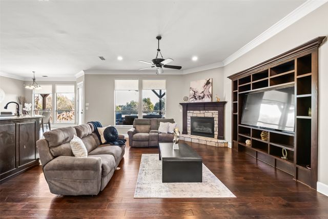 109 Fairfield Drive, Mclendon Chisholm, TX 75032