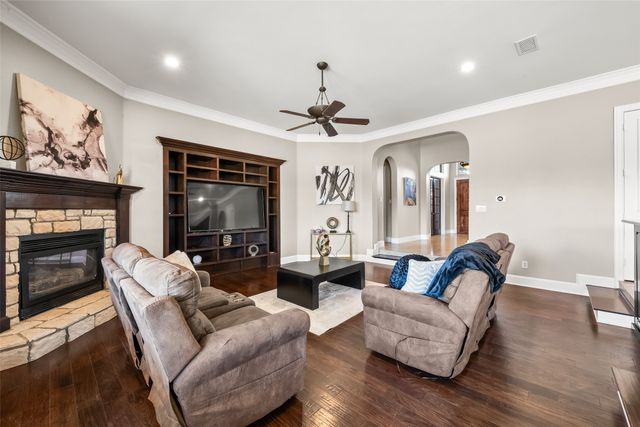 109 Fairfield Drive, Mclendon Chisholm, TX 75032