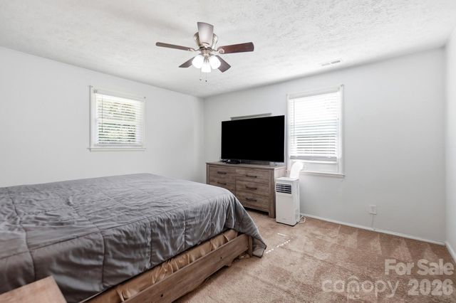 233 Scottie Place, Charlotte, NC 28217