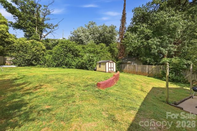 233 Scottie Place, Charlotte, NC 28217