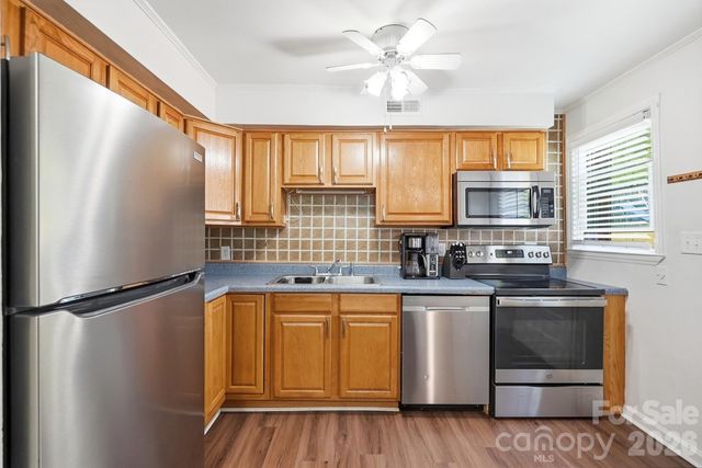 233 Scottie Place, Charlotte, NC 28217