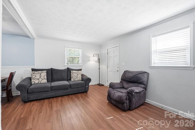 233 Scottie Place, Charlotte, NC 28217