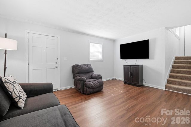 233 Scottie Place, Charlotte, NC 28217