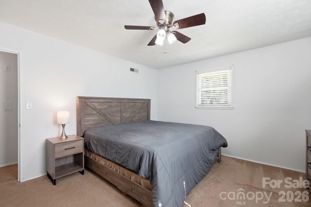 233 Scottie Place, Charlotte, NC 28217