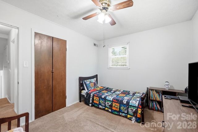 233 Scottie Place, Charlotte, NC 28217