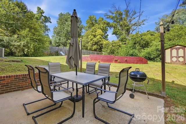 233 Scottie Place, Charlotte, NC 28217