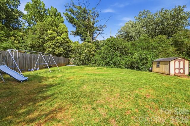 233 Scottie Place, Charlotte, NC 28217