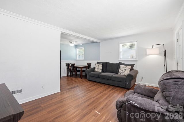 233 Scottie Place, Charlotte, NC 28217