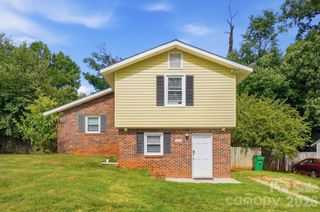 233 Scottie Place, Charlotte, NC 28217