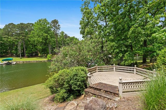 1041 Fox Chase Run, Greensboro, GA 30642