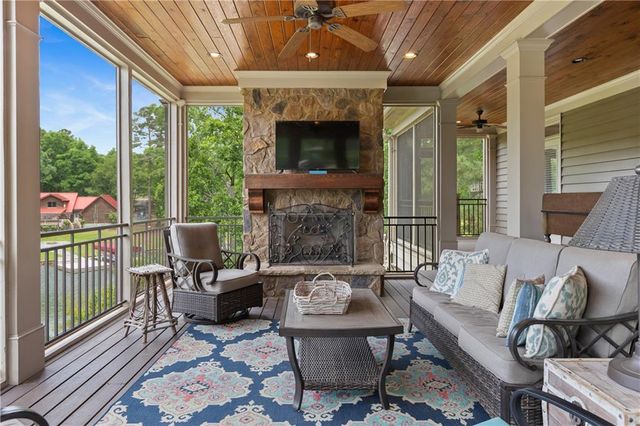 1041 Fox Chase Run, Greensboro, GA 30642