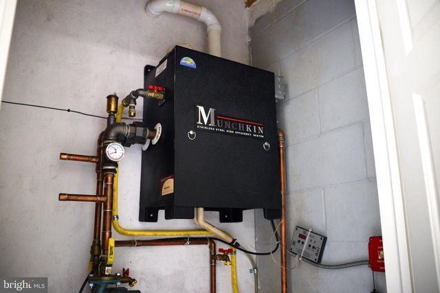 420 E MAPLE ST, Cleona, PA 17042