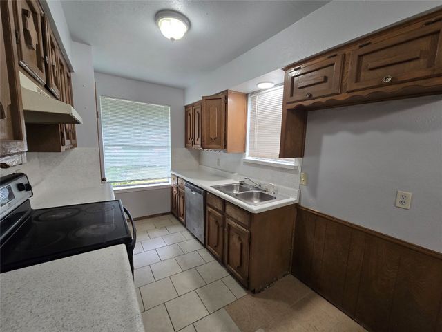 509 Arbor Lane, Lancaster, TX 75134