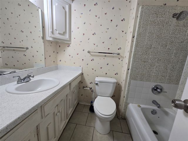 509 Arbor Lane, Lancaster, TX 75134
