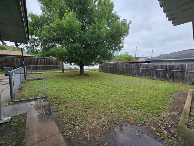 509 Arbor Lane, Lancaster, TX 75134