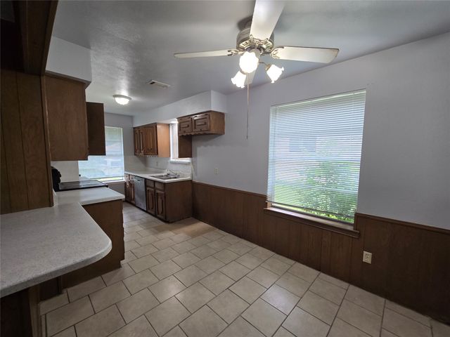 509 Arbor Lane, Lancaster, TX 75134