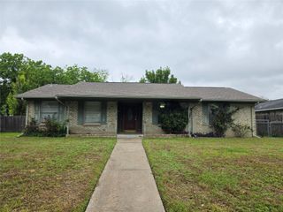 509 Arbor Lane, Lancaster, TX 75134