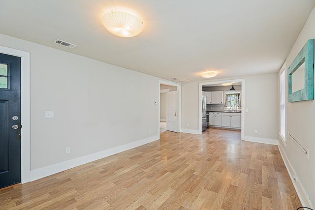 322 Blanco ST, Luling, TX 78648