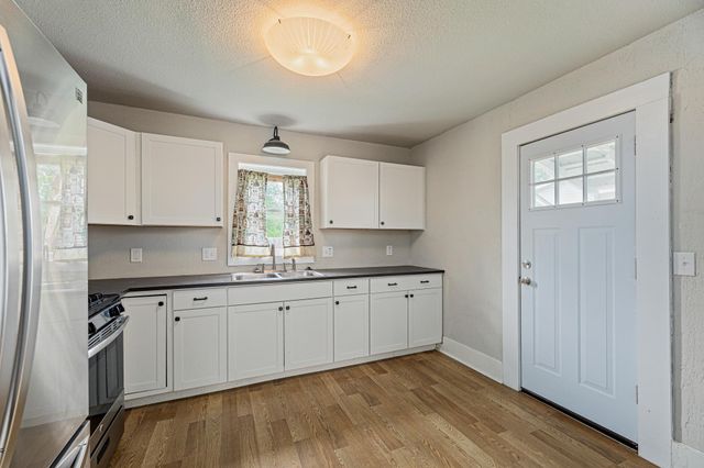 322 Blanco ST, Luling, TX 78648
