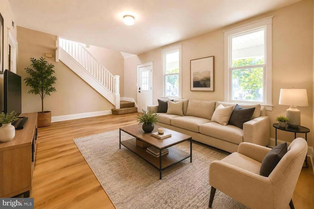 Image 7 of property listing at 411 N ROCK GLEN RD, Baltimore, MD 21229