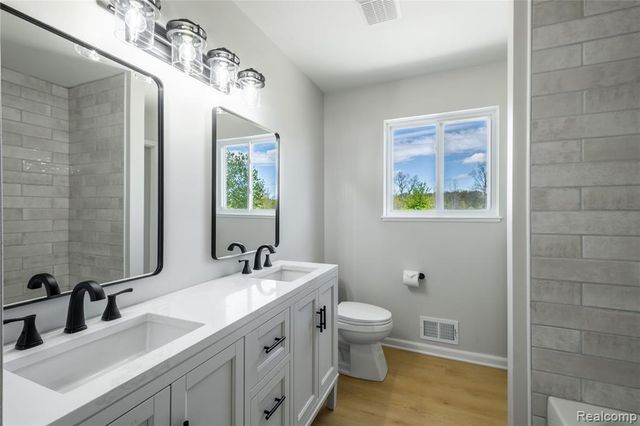 3104 W Baldwin Road, Grand Blanc, MI 48439