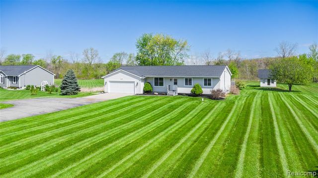 3104 W Baldwin Road, Grand Blanc, MI 48439