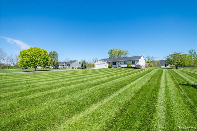 3104 W Baldwin Road, Grand Blanc, MI 48439