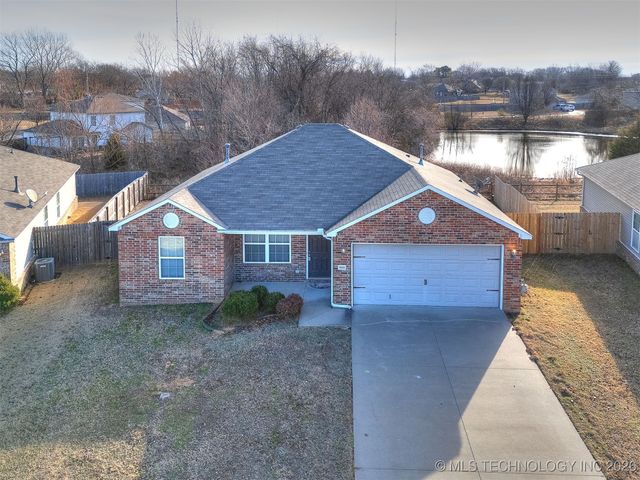 9333 S 255th East Avenue, Broken Arrow, OK 74014