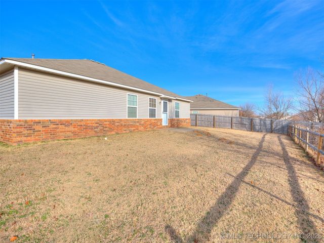 9333 S 255th East Avenue, Broken Arrow, OK 74014