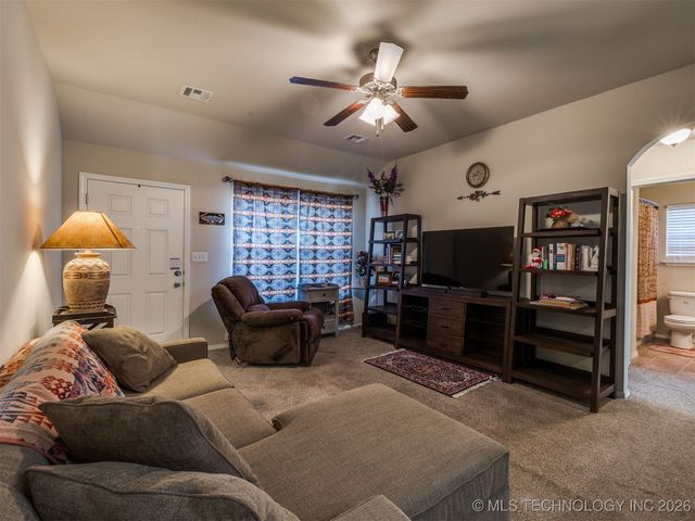 9333 S 255th East Avenue, Broken Arrow, OK 74014