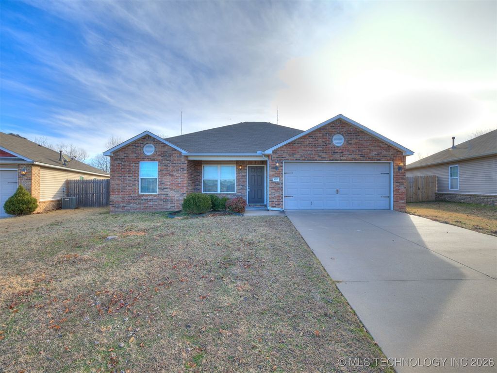 9333 S 255th East Avenue, Broken Arrow, OK 74014