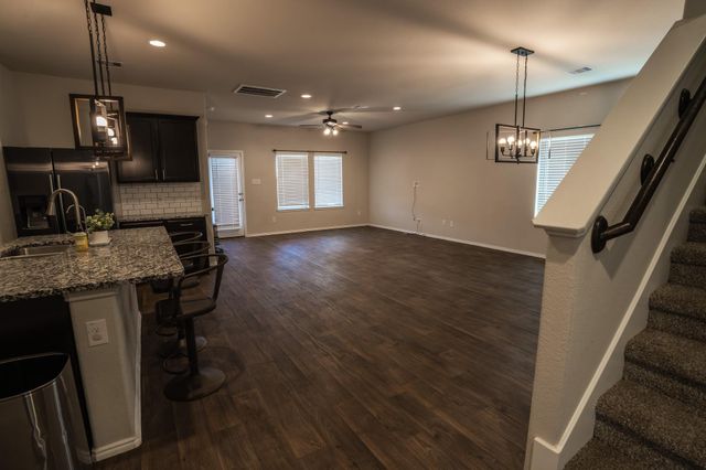 939 Petunia Falls Lane, Rosharon, TX 77583