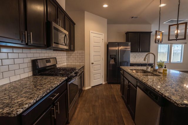 939 Petunia Falls Lane, Rosharon, TX 77583