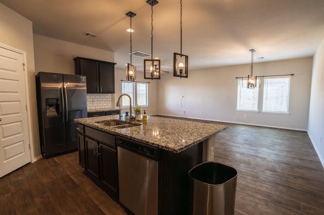 939 Petunia Falls Lane, Rosharon, TX 77583