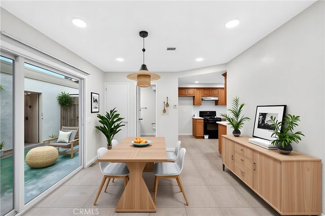 11360 166th 10, Cerritos, CA 90703