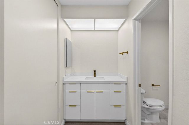 11360 166th 10, Cerritos, CA 90703