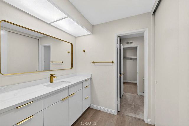 11360 166th 10, Cerritos, CA 90703
