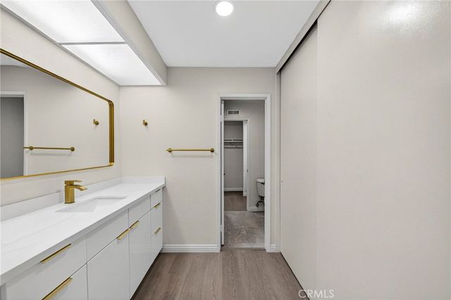 11360 166th 10, Cerritos, CA 90703